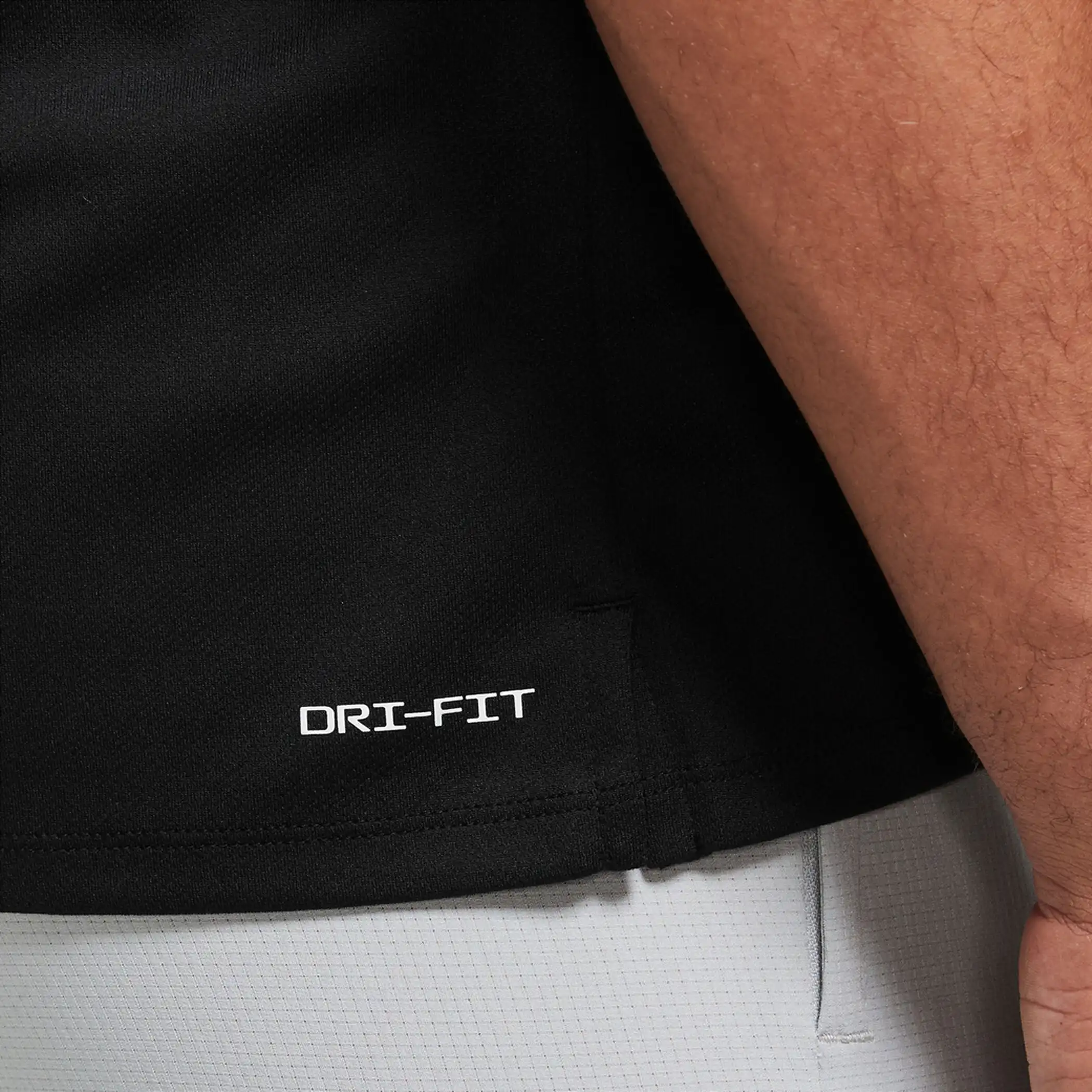 Nike Miler Men"s Dri-FIT UV Sh – Bild 5