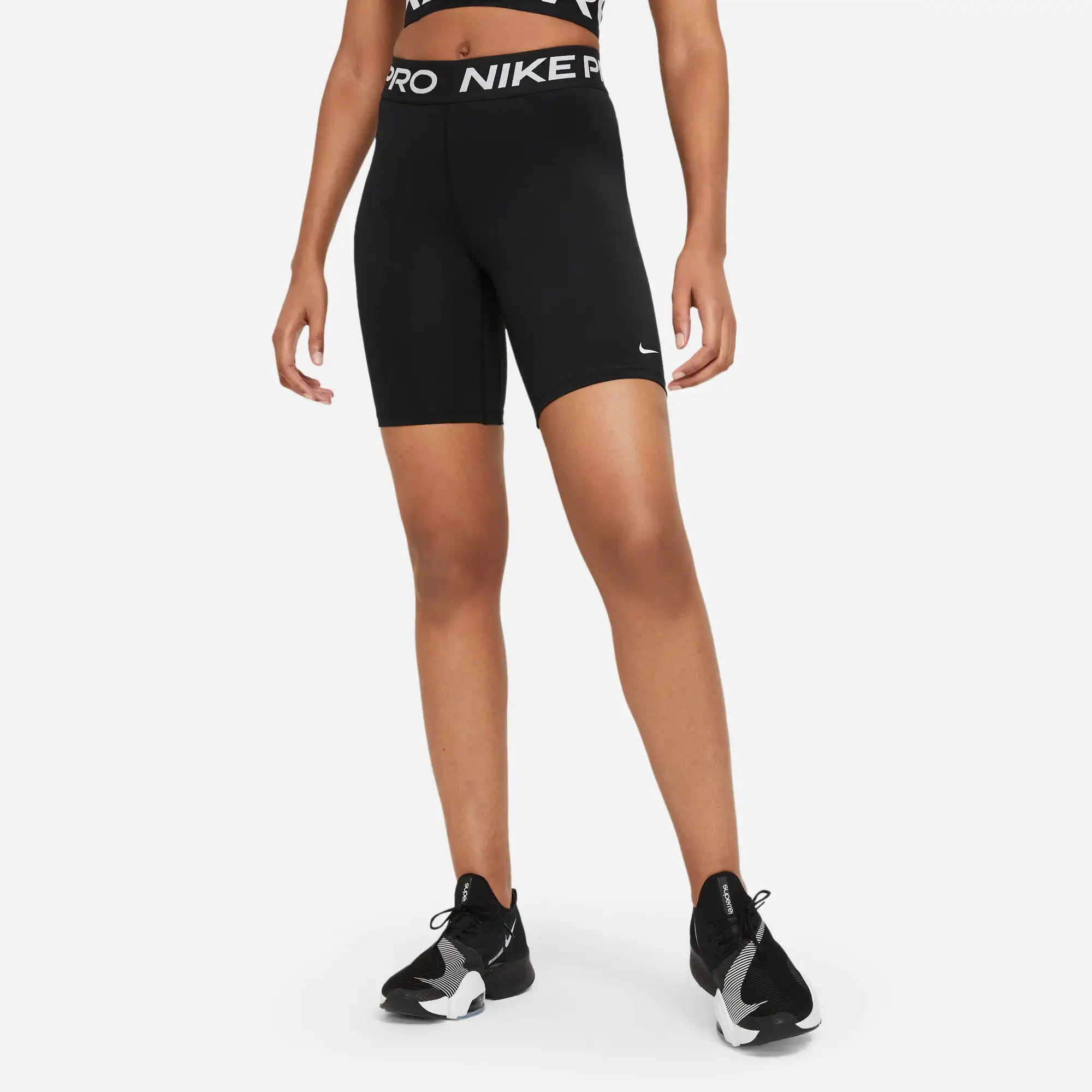 Nike Pro 365 Women"s 8" Shorts