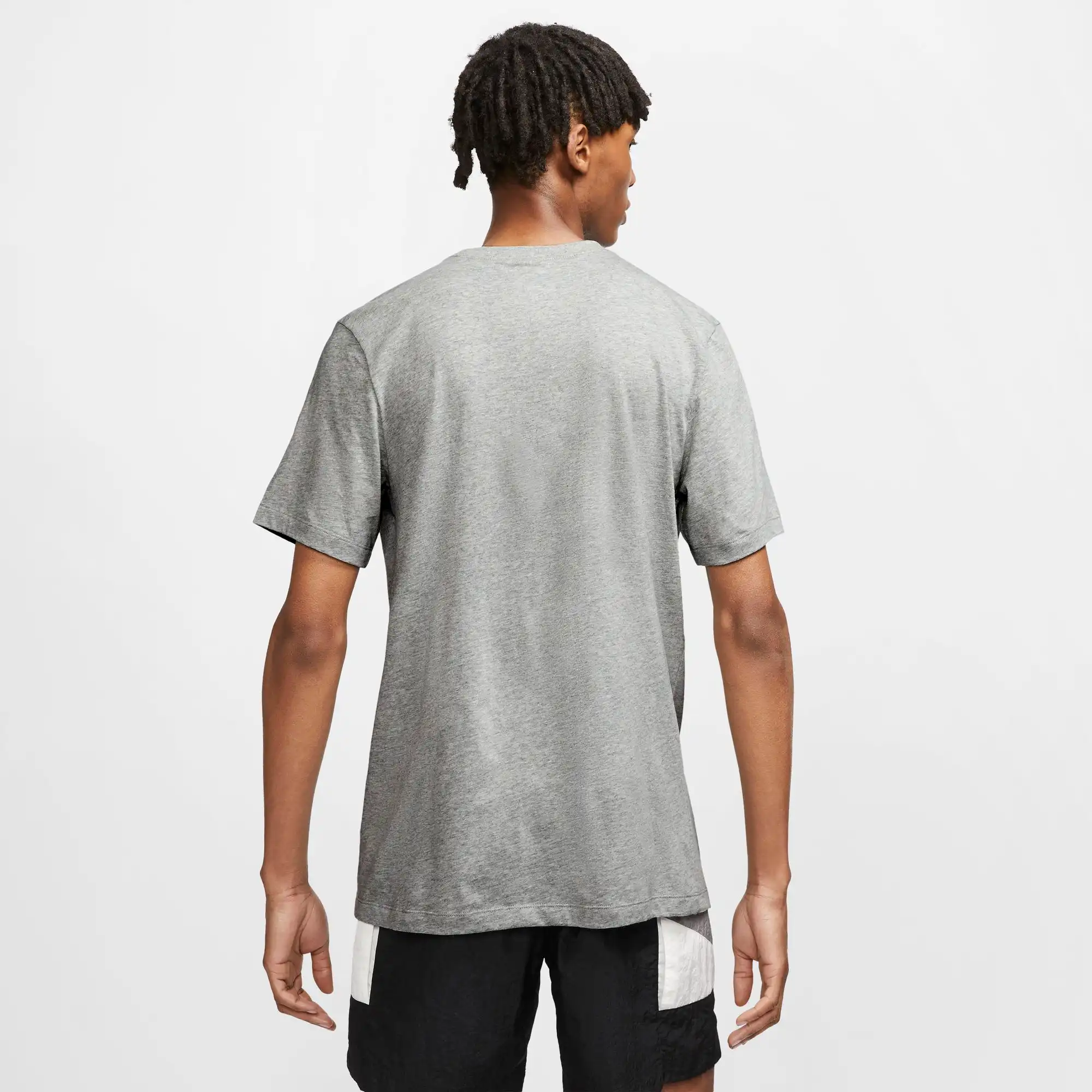NIKE SPORTSWEAR CLUB MEN'S T-S DK GREY HEATHER/BLACK – Bild 2
