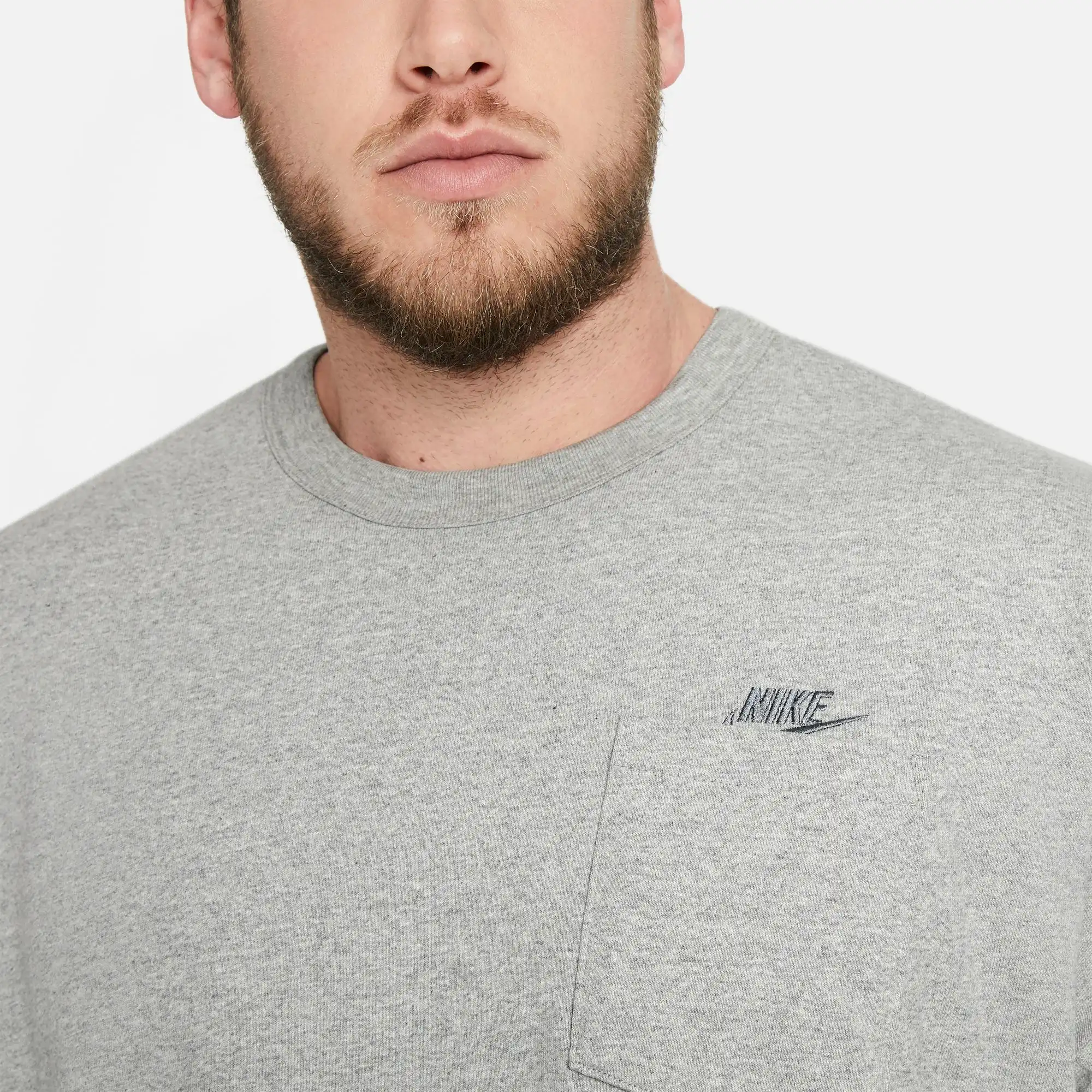 NIKE SPORTSWEAR CLUB MEN'S T-S DK GREY HEATHER/BLACK – Bild 3