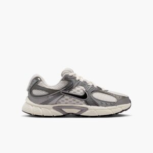 NIKE V5 RNR (GS) (Consumer Fac